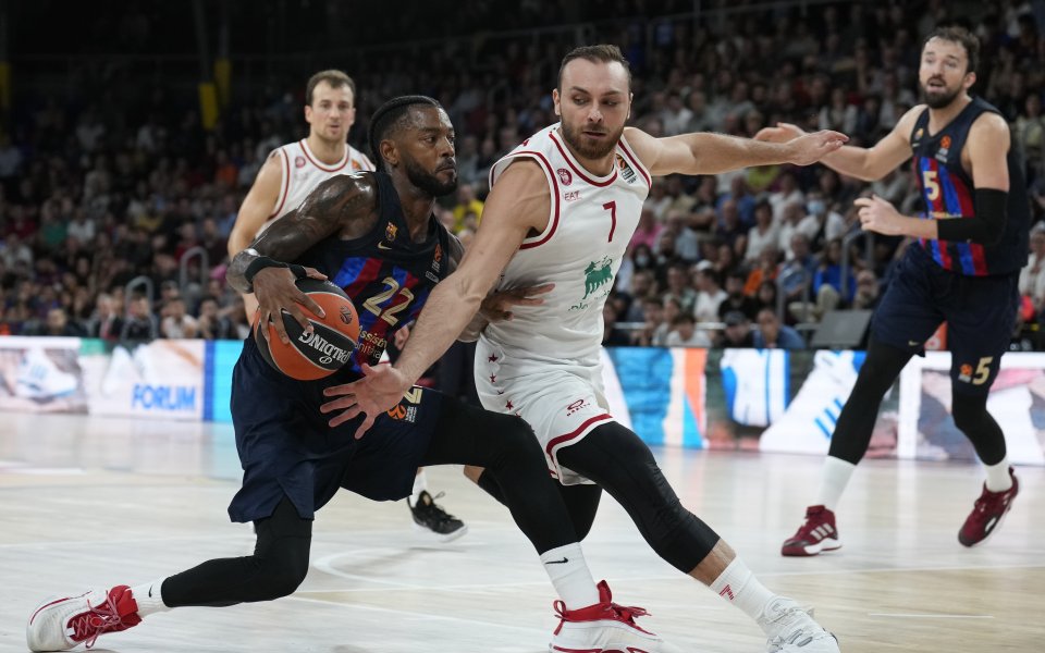 Фенербахче единствен продължава без загуба от началото на сезона в