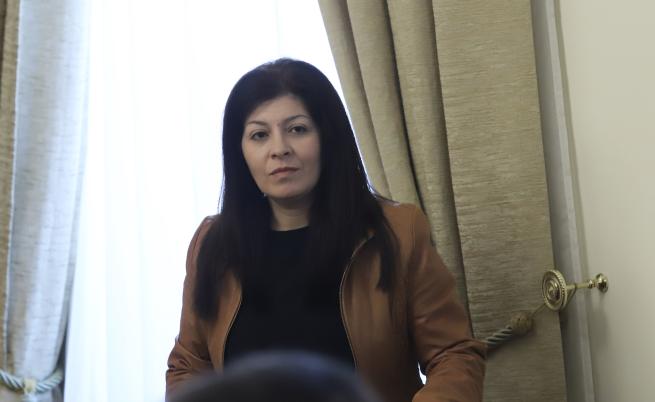 Административният съд: Арестът на Севделина Арнаудова е незаконен