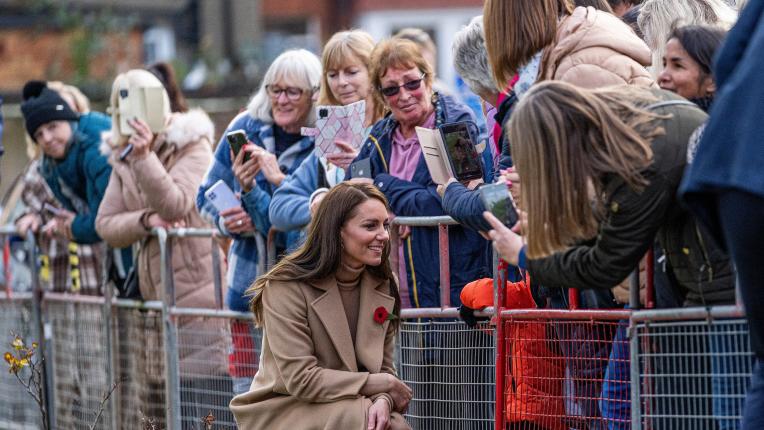  Кейт Мидълтън и принц Уилям на посещаване в Скарбъро 