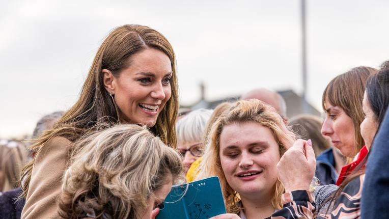  Кейт Мидълтън и принц Уилям на посещаване в Скарбъро 