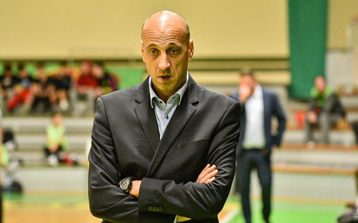 Балкан се раздели с Тони Дечев