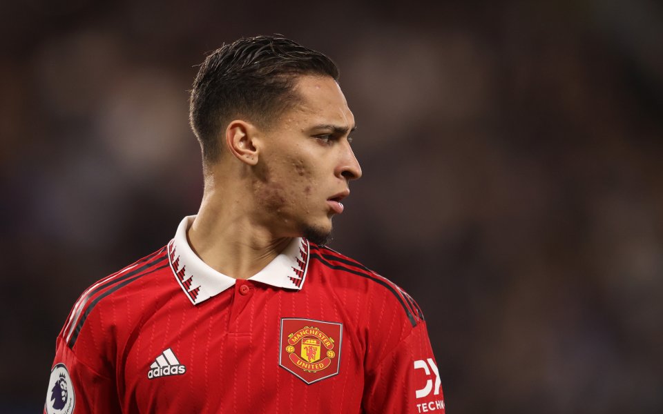 Антони беше силно критикуван за финта си при победата на