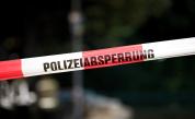 Нападателят, намушкал две деца в Германия, бил спрян от собствения си баща