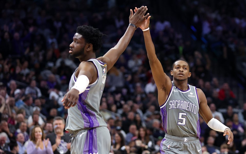 Терънс Дейвис реализира 31 точки, 9 борби и 4 асистенции