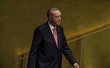 Турският президент Реджеп Тайип Ердоган замина днес по обяд за