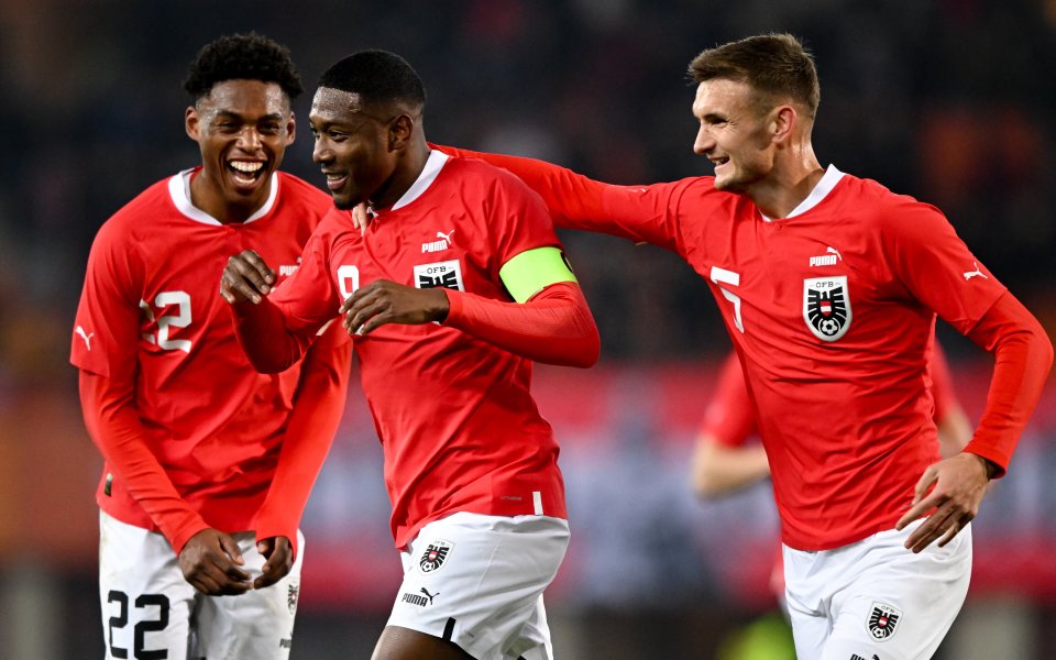 Австрия и Италия играят при резултат 2:0 в любопитна приятелска