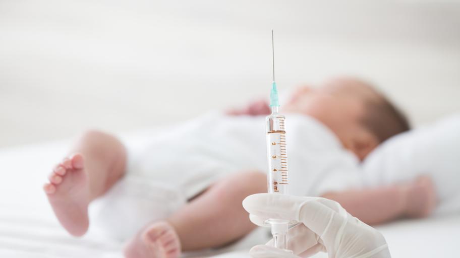 Ваксина срещу Хепатит Б при бебета (първи прием) - всичко, което трябва да знаете