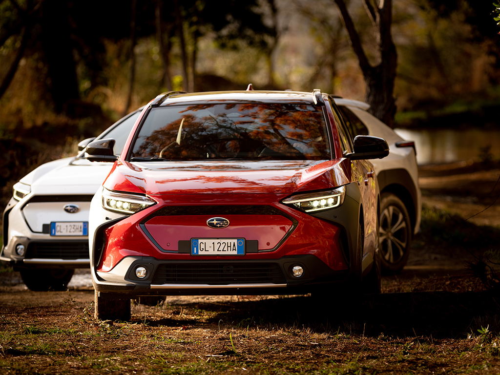 Първият електромобил на Subaru залага на традиционните японски ценности, пречупени през нова призма. Компанията демонстрира, че електромобил може да е отличен и извън пътя