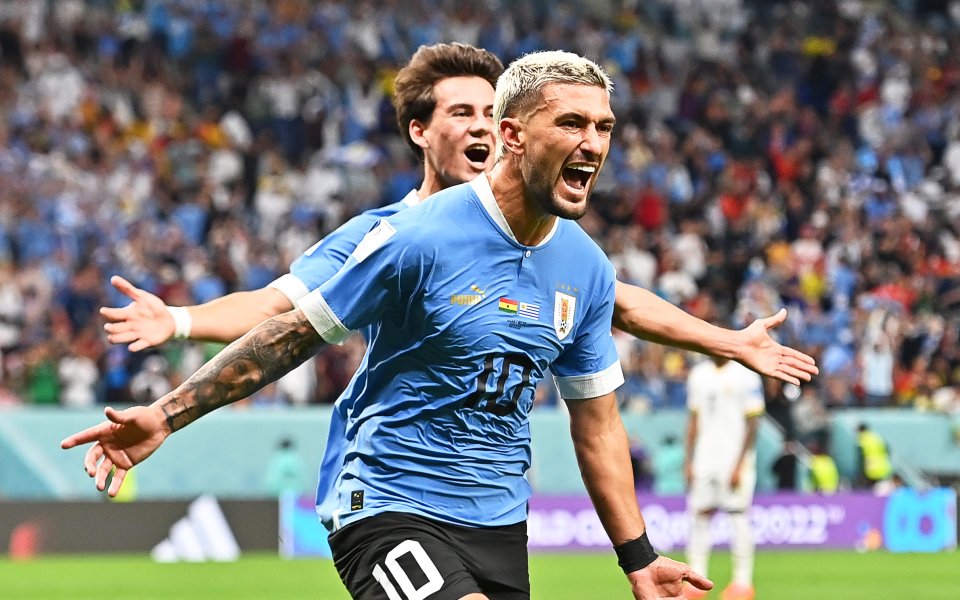 Отборите на Уругвай и Гана излизат в решаващ мач от