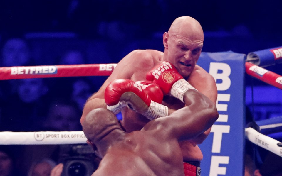 Промоутърът на Александър Усик каза на Тайсън Фюри, че трябва