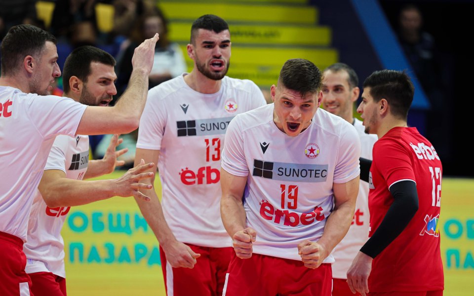 ЦСКА се наложи като гост над Хебър с 3:2 (21:25,