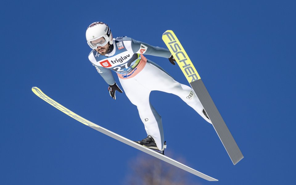 Зографски продължава силното си представяне в Гран при веригата по летен ски скок