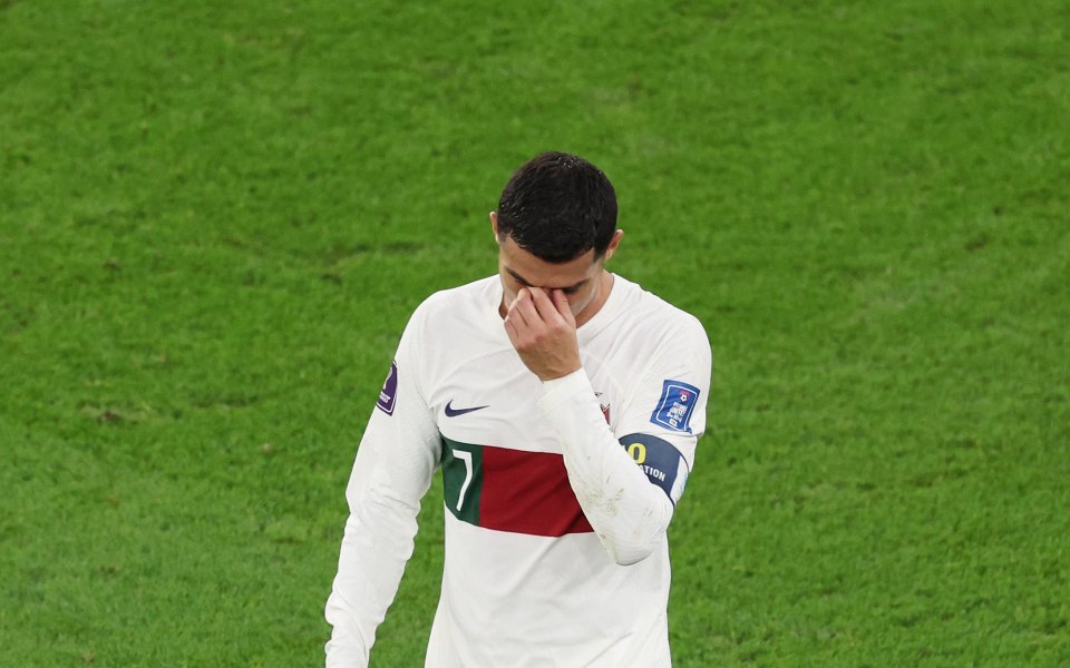 Роналдо не отпътува за Португалия, остава в Катар