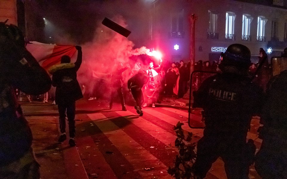 Над 40 арестувани след хаоса по улиците на Париж