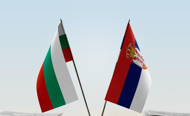 Белград обвини България в амбиции към РСМ, Сърбия се въоръжава 