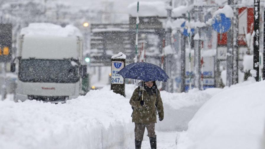 Снежен ад в Япония: Снегът отне живота на 8 души