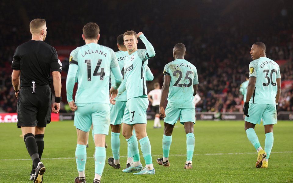 Ръкоеодството на Брайтън е отхвърлило оферта от Ливърпул за халфа