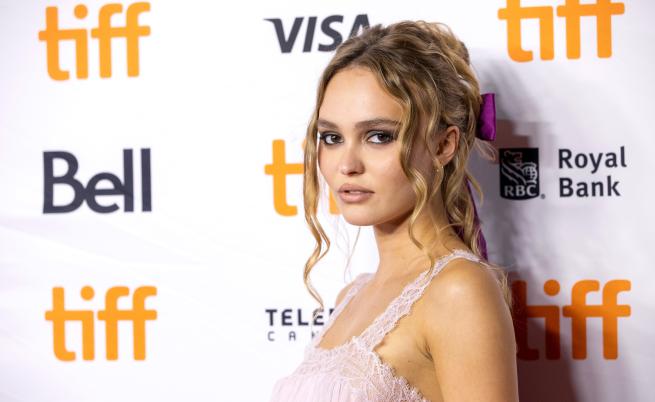  Лили-Роуз Деп 