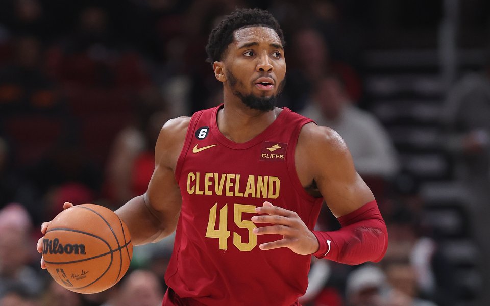 Звездата на Кливланд Кавалиърс Донован Мичъл записа името си в