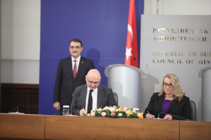 <p>&quot;Булгаргаз&quot; и &quot;Боташ&quot; подписаха споразумение за достъп до газопреносната мрежа и терминалите за втечнен газ в Турция</p>