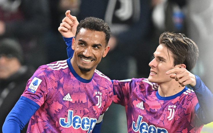 Ювентус измъкна победата над Удинезе и се доближи застрашително до Наполи