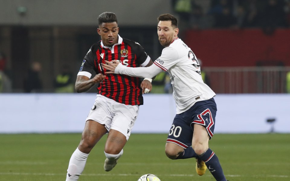 Уулвърхемптън е близо до привличането на полузащитника на Ница Марио