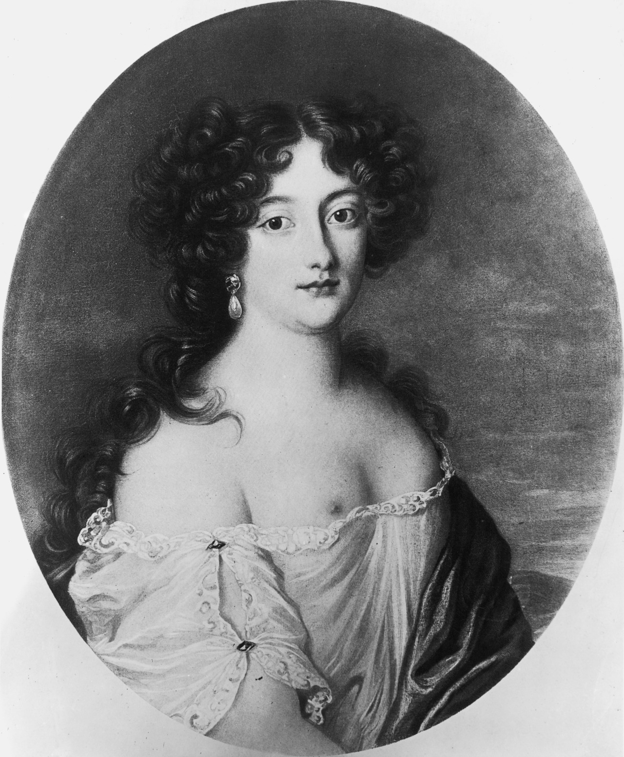 <p><strong>Хортензия Манчини (1646&ndash;1699)</strong><br />
Племенница на кардинал Мазарини, главен министър на Франция, Хортенз Манчини е била любовница на Чарлз II, крал на Англия, Шотландия и Ирландия. Тя е четвъртата от известните сестри Манчини, които заедно с две свои братовчедки бяха известни в двора на френския крал Луи XIV като Мазаринетки.</p>