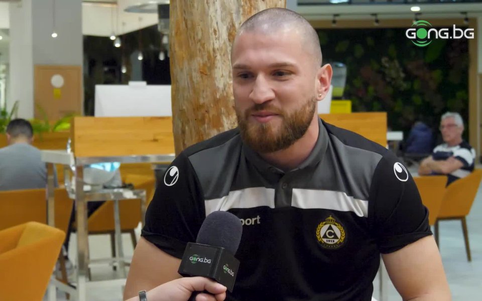 Защитникът на Славия – Венцислав Керчев, даде специално интервю пред
