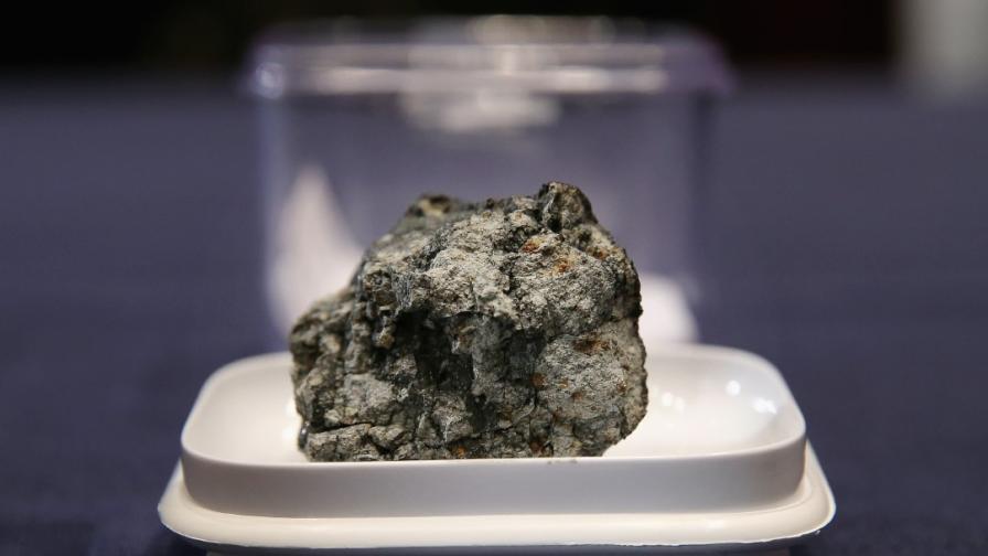 Откриха огромен метеорит в Антарктида