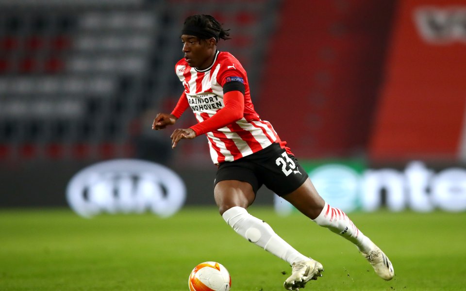 Нони Мадуеке обявен за играч на Челси в петък, присъединявайки се