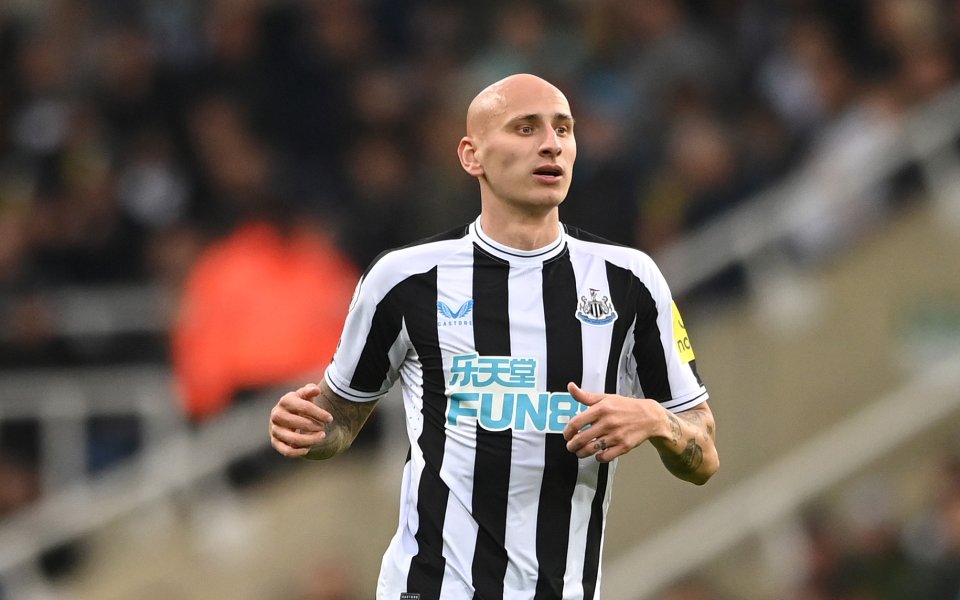 Футболистът на Нюкасъл Юнайтед – Джонджо Шелви, е много близо