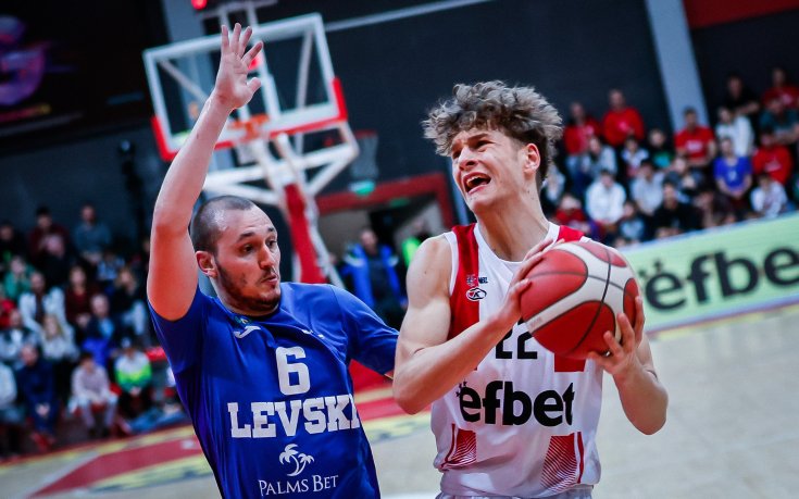 ЦСКА спечели вечното дерби на баскетбол