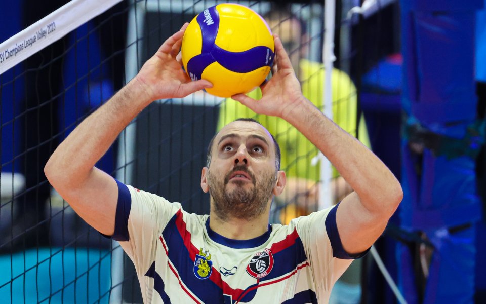 Волейболистът Валентин Братоев, който е част от състава на Дея
