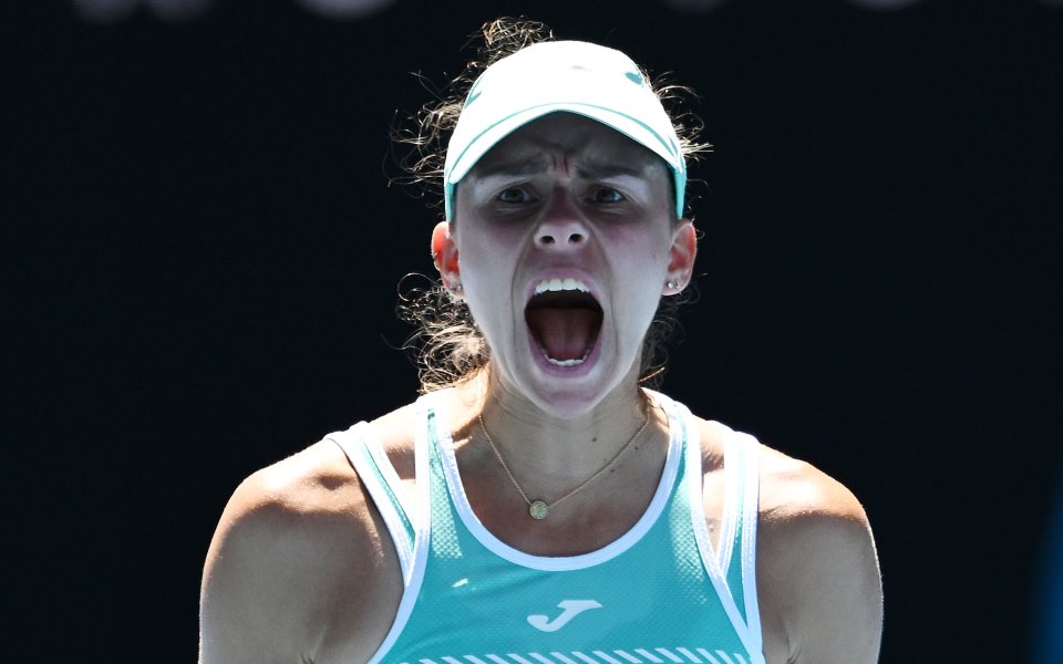 Полякинята Магда Линете успя да преодолее два ранни пробива в