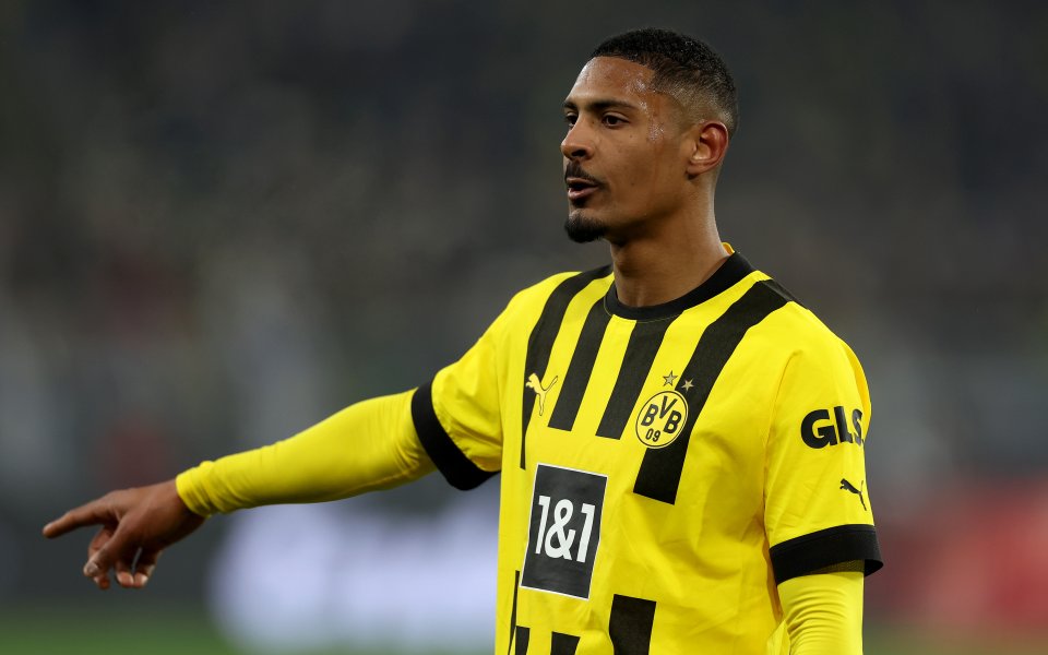 Очаква се нападателят на Борусия Дортмунд Себастиан Але да бъде в състава за