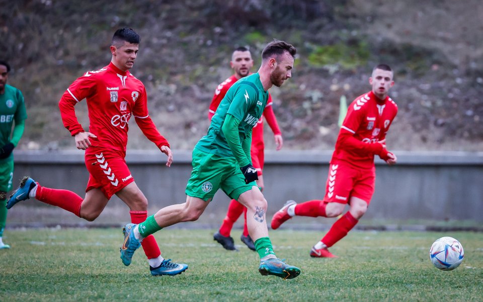 Ботев Враца победи третодивизионния Банско с 3:0 в четвъртата си