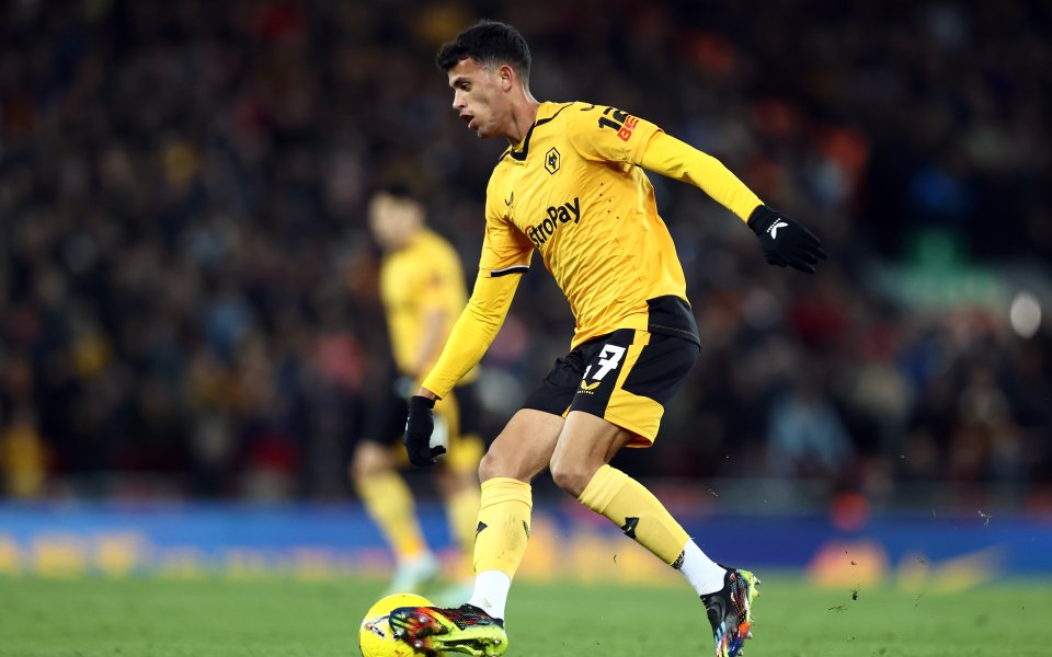 Челси ще се опита да отмъкне под носа на Ливърпул