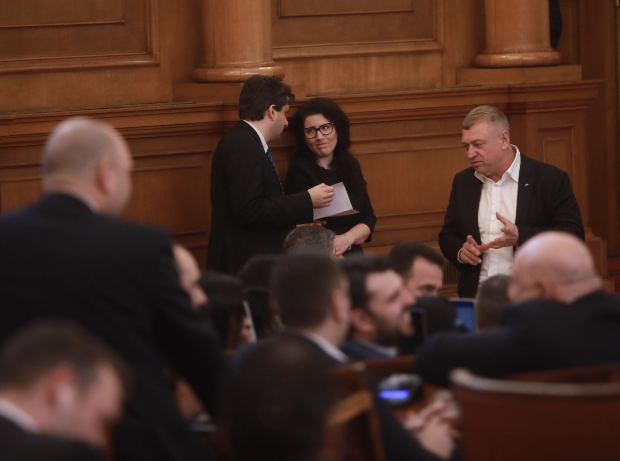 <p>Пленарно заседание на Народното събрание</p>