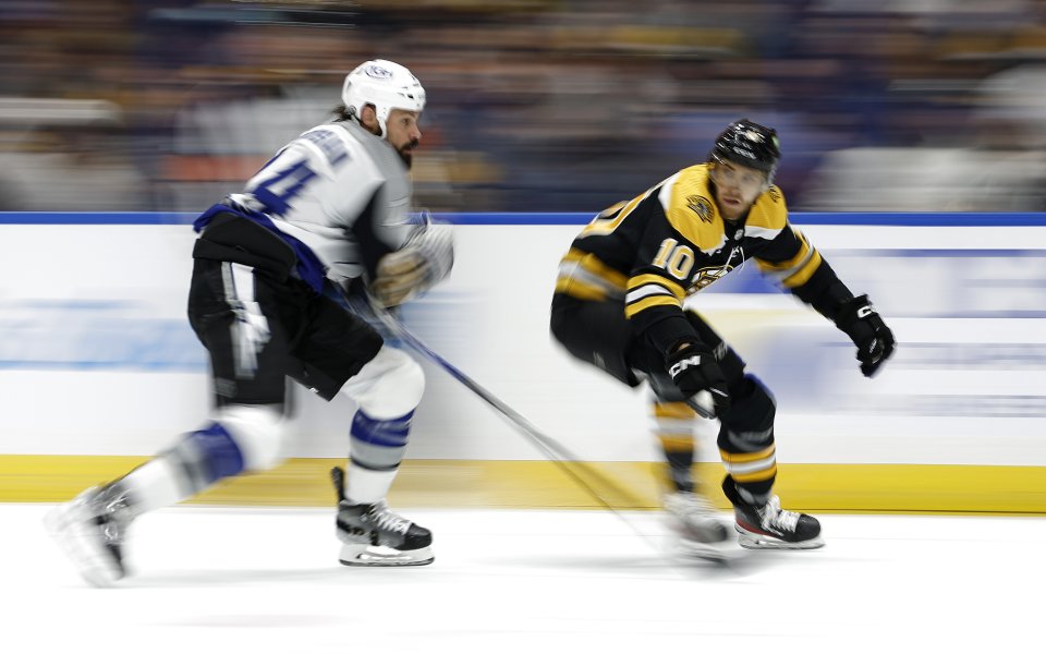 Тампа Бей се справи с лидера Бостън в НХЛ