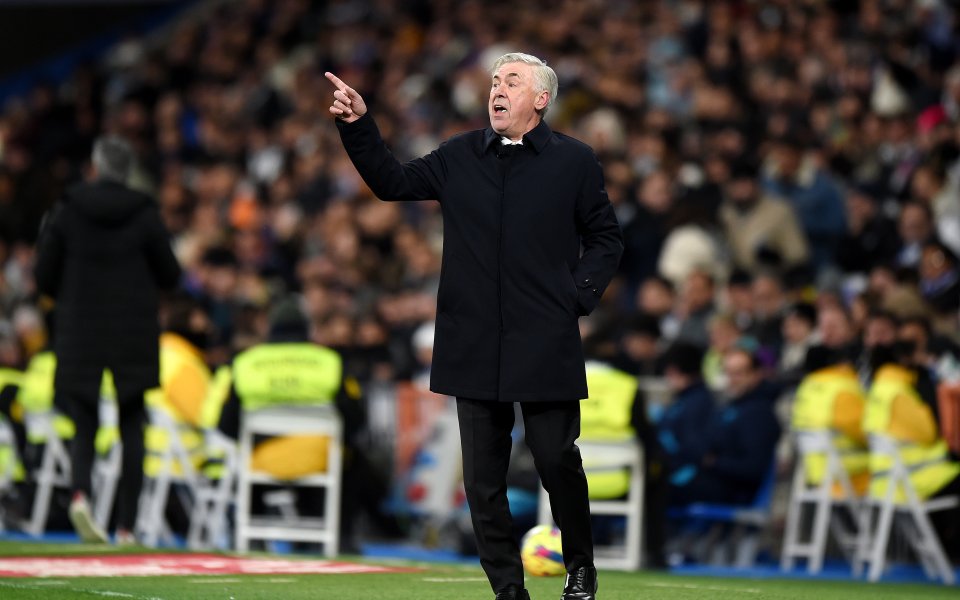 Карло Анчелоти приветства играта на Реал Мадрид в мача срещу Реал Сосиедад от 19-ия