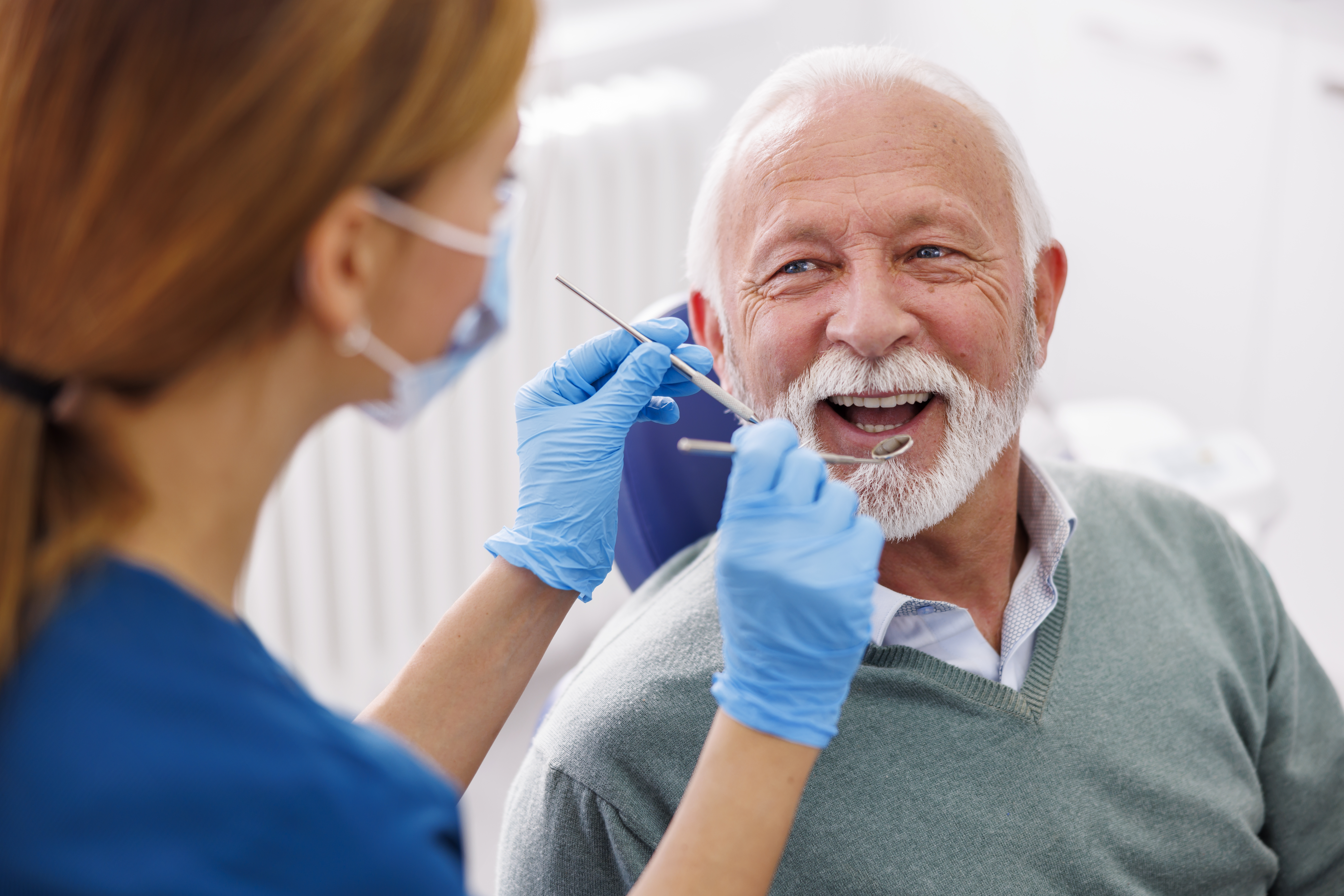 <p><strong>Зъболекар</strong></p>

<p>Не отлгайте посещението, когато ви зъболи зъб. Грижата за зъбите е много важно за цялостното здравословно състояние</p>