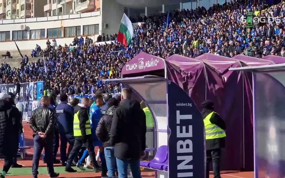 Главният съдия на двубоя между Левски и Черно море -