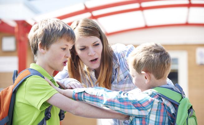 Психолог: Вербалната агресия при деца се пренебрегва, а е ключова
