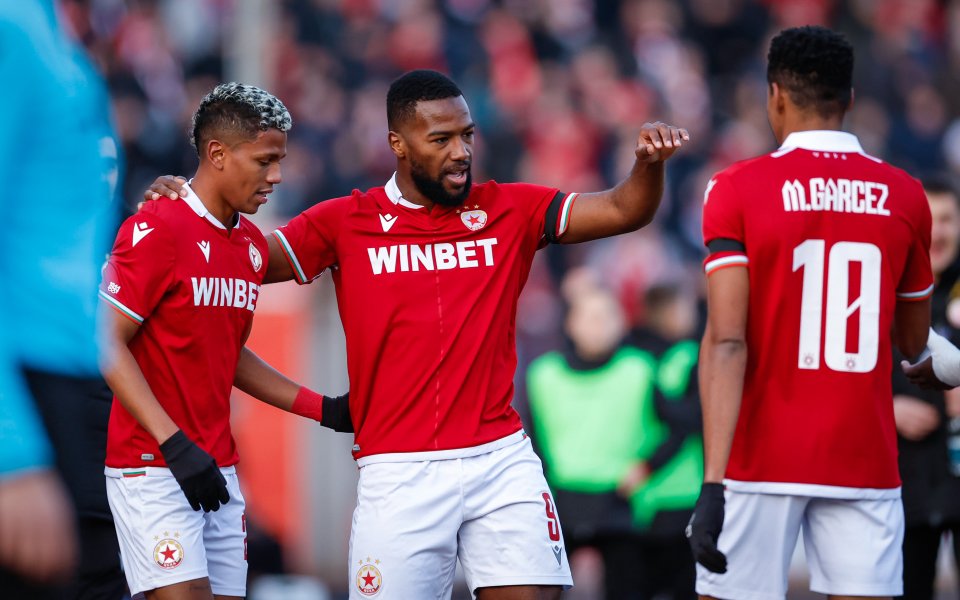 ЦСКА и Ботев Пловдив играят при в един от най-интересните