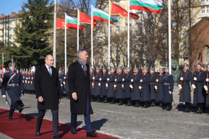 <p>Държавният глава на Черна гора Мило Джуканович на посещение у нас</p>