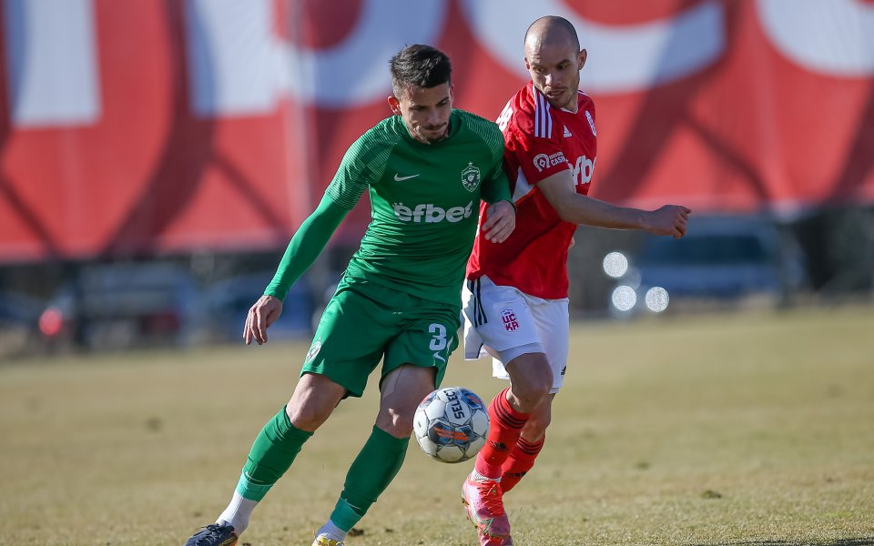 Спартак Плевен и Лудогорец II играят при резултат 0:1 в последната среща от