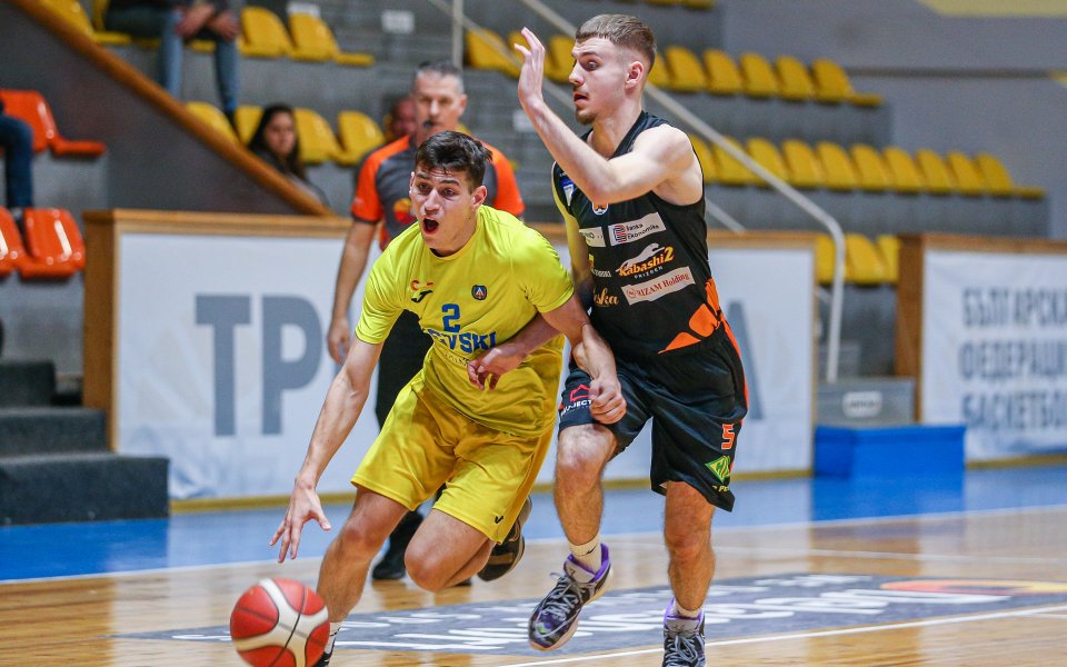 Отборът на Левски отстъпи пред косовския Башкими със 79:84 (17:17,