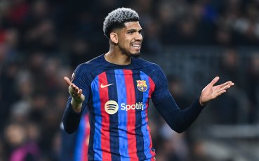 Централният защитник на Барселона Роналд Араухо призова отбора си да