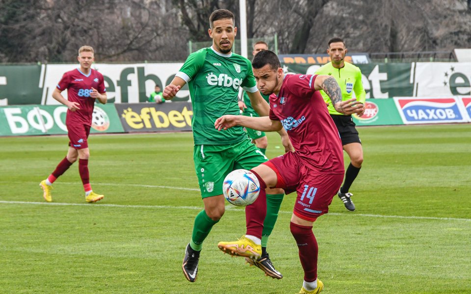 Септември победи Берое в гостуването си в Стара Загора с 2:1 в