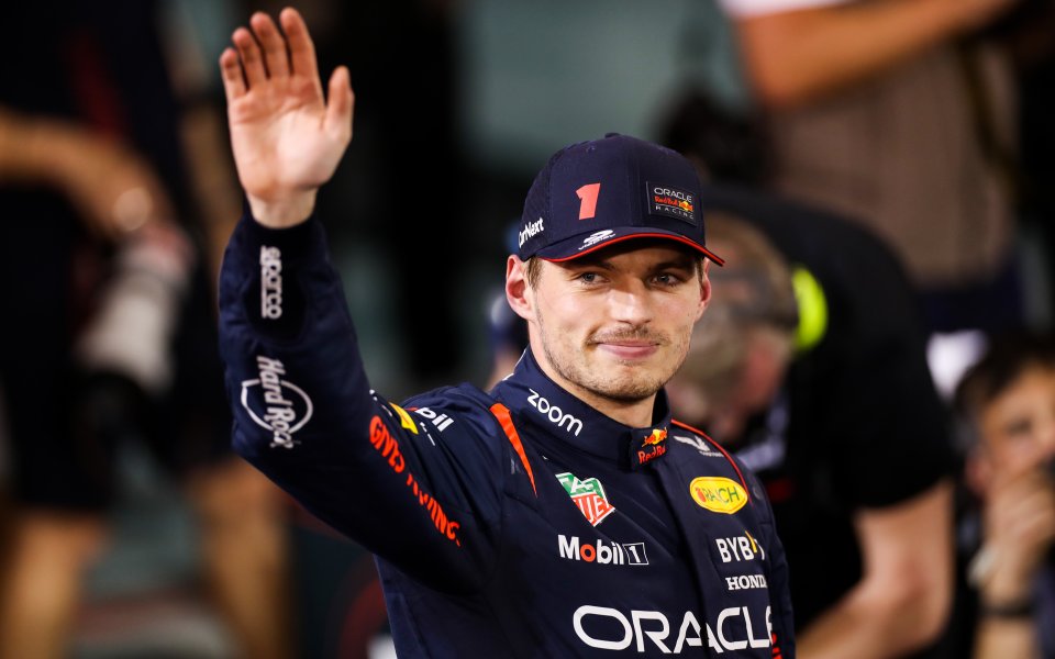 Макс Верстапен започна защитата на титлата си във Формула 1